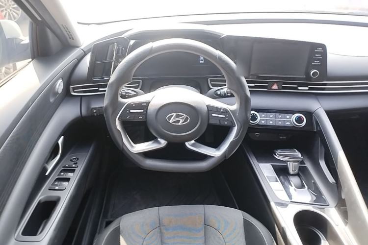 Used Hyundai Elantra 2022 1.5L CVT GLS Leading Edition Steering Wheel