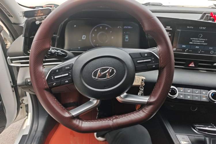 Used Hyundai Elantra 2022 1.5L CVT GLS Leading Edition Steering Wheel