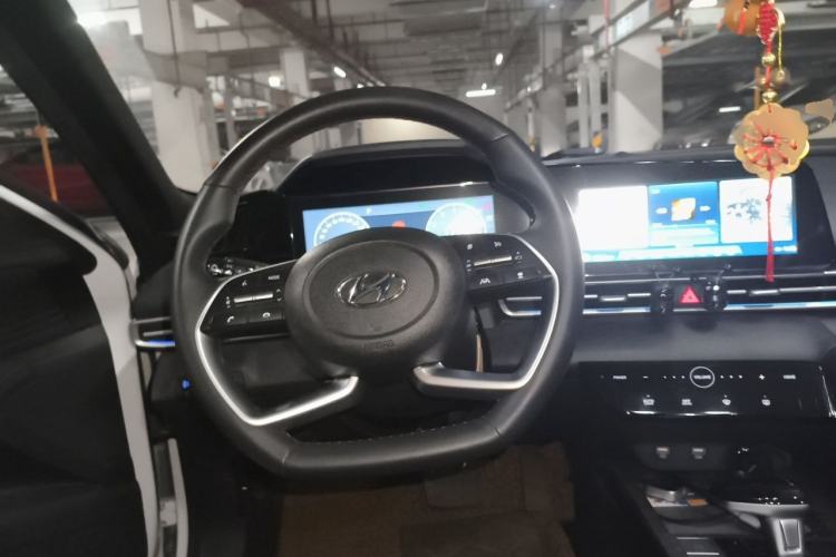 Used Hyundai Elantra 2022 1.5L CVT 20th Anniversary Edition Steering Wheel