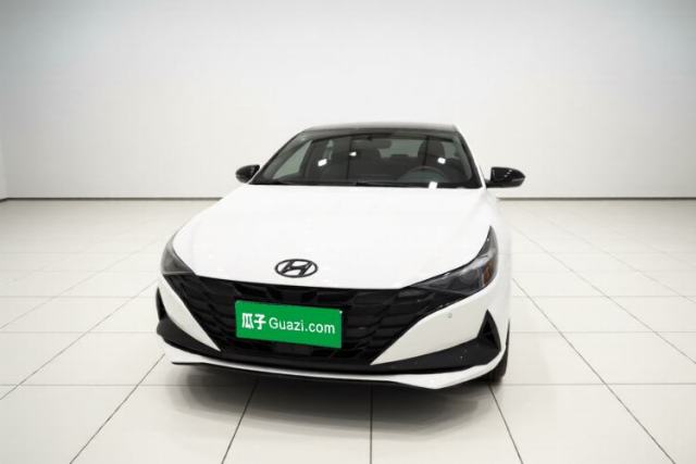 Używany Hyundai Elantra 2022 1.5L CVT 20th Anniversary Edition