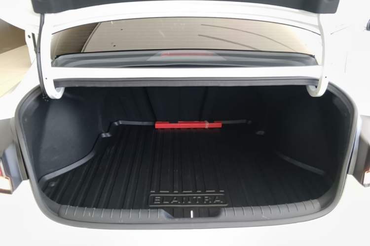 Used Hyundai Elantra 2022 1.5L CVT GLX Elite Edition Trunk