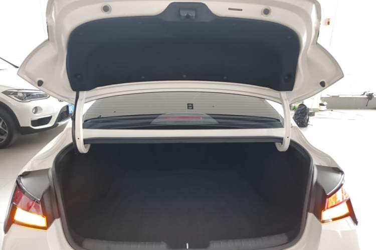 Used Hyundai Elantra 2022 1.5L CVT GLX Elite Edition Trunk