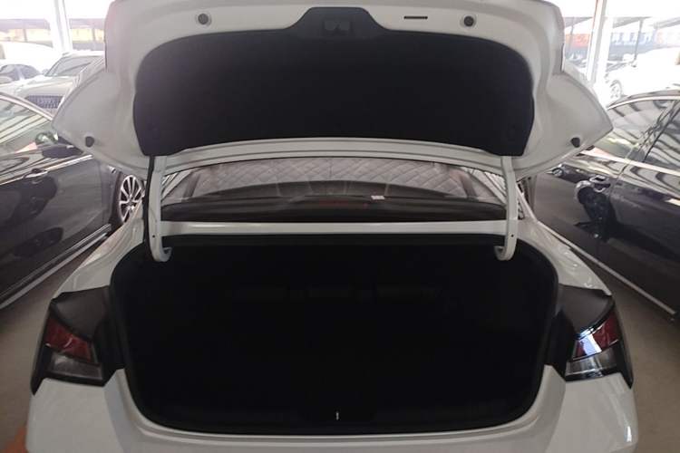 Used Hyundai Elantra 2022 1.5L CVT GLS Leading Edition Trunk