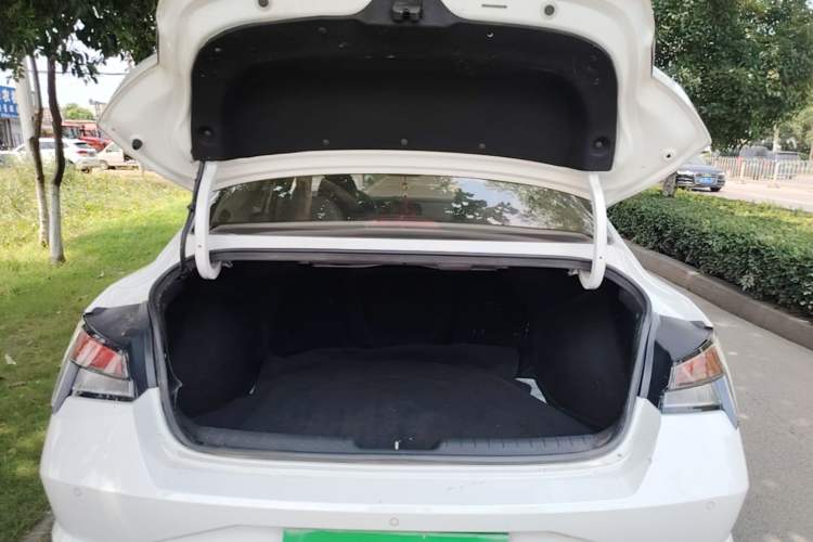 Used Hyundai Elantra 2022 1.5L CVT GLX Elite Edition Trunk