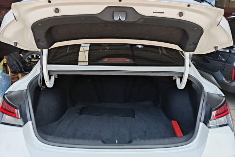 Used Hyundai Elantra 2022 1.5L CVT 20th Anniversary Edition Trunk
