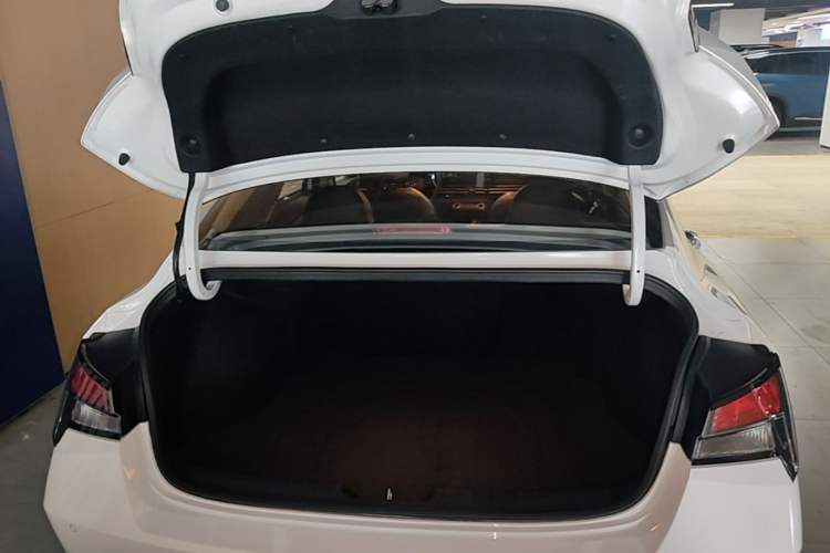 Used Hyundai Elantra 2022 1.5L CVT GLX Elite Edition Trunk