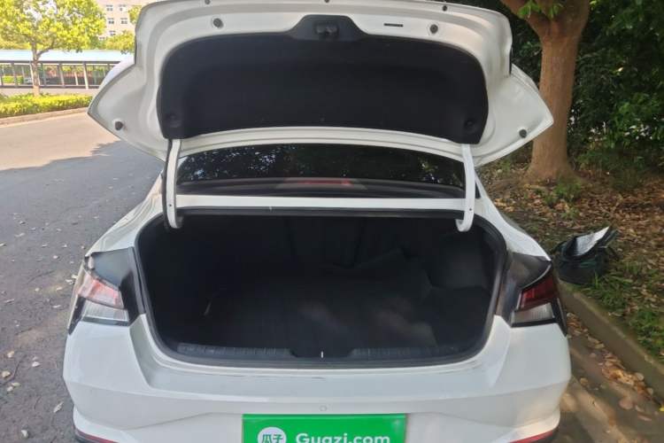 Used Hyundai Elantra 2022 1.5L CVT LUX Prestige Edition Trunk