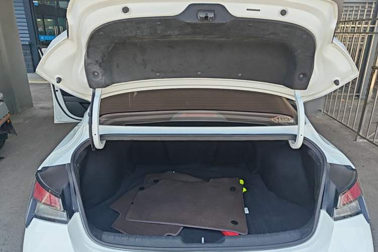 Used Hyundai Elantra 2022 1.5L CVT GLX Elite Edition Trunk