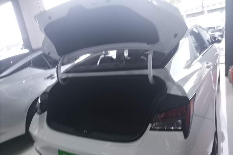 Used Hyundai Elantra 2022 1.5L CVT LUX Prestige Edition Trunk