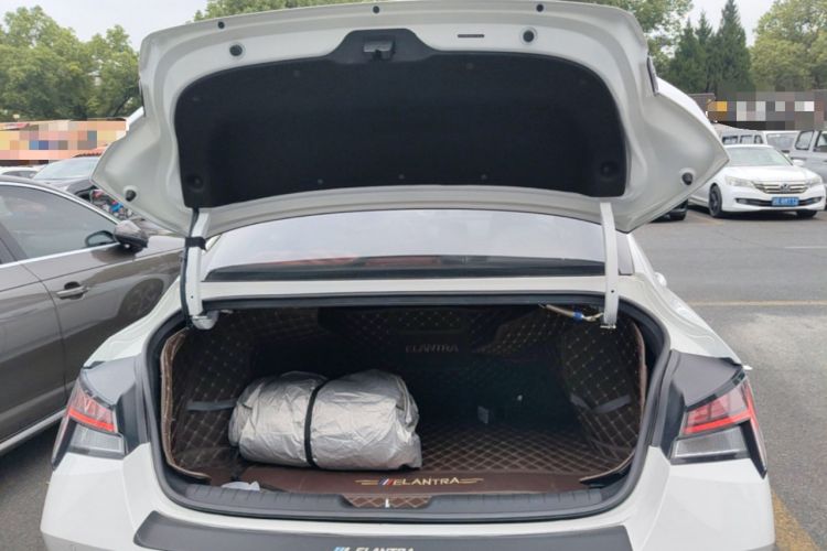 Used Hyundai Elantra 2022 1.5L CVT LUX Prestige Edition Trunk
