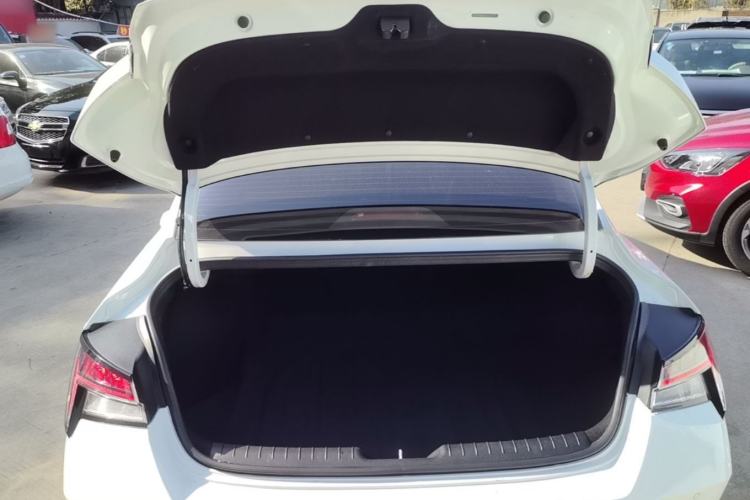 Used Hyundai Elantra 2022 1.5L CVT LUX Prestige Edition Trunk