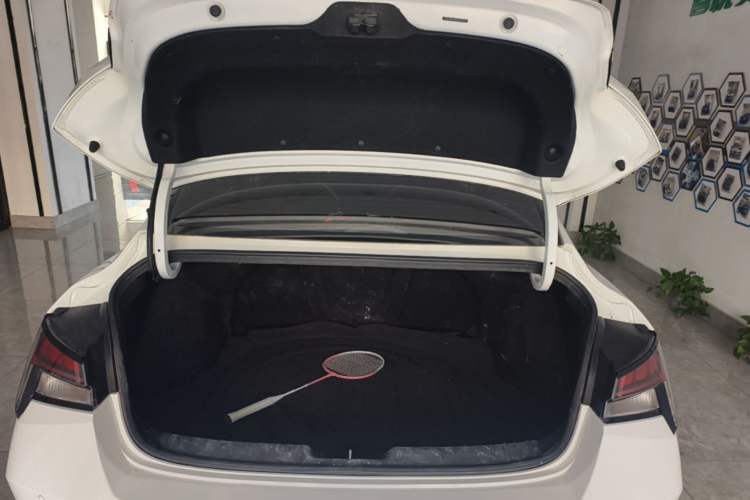 Used Hyundai Elantra 2022 1.5L CVT LUX Prestige Edition Trunk