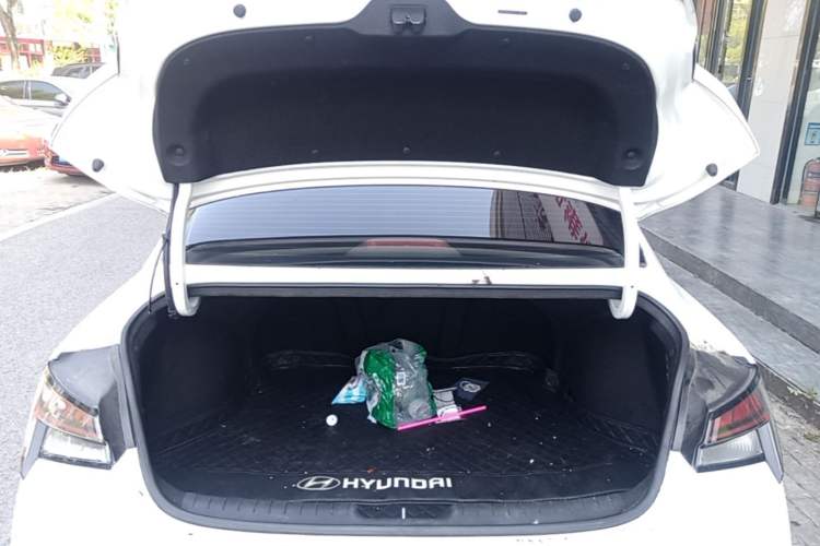 Used Hyundai Elantra 2022 1.5L CVT LUX Prestige Edition Trunk