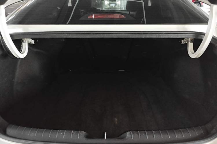 Used Hyundai Elantra 2022 240TGDi DCT LUX Prestige Edition Trunk