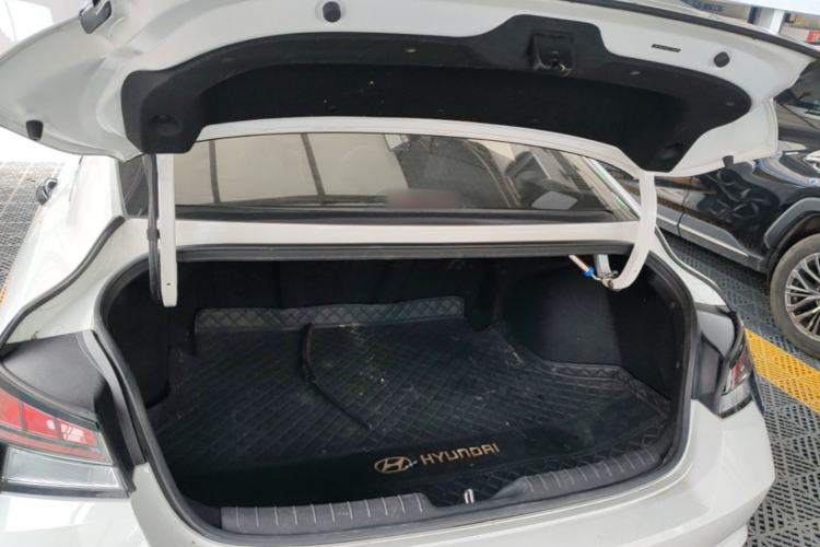 Used Hyundai Elantra 2022 1.5L CVT LUX Prestige Edition Trunk