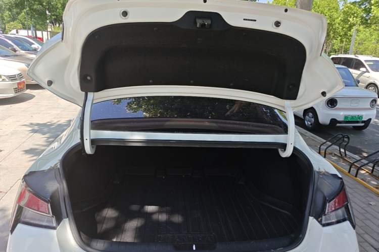 Used Hyundai Elantra 2022 1.5L CVT GLX Elite Edition Trunk