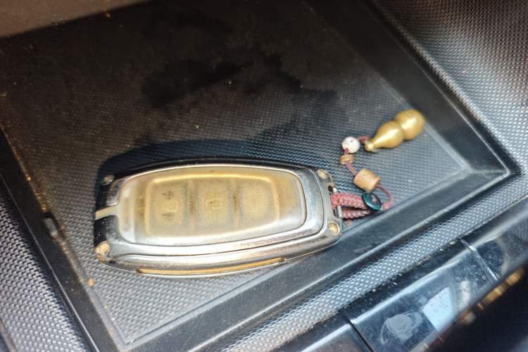 Used Hyundai Elantra 2022 1.5L CVT GLX Elite Edition Vehicle Key