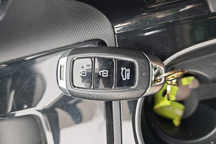 Used Hyundai Elantra 2022 1.5L CVT LUX Prestige Edition Vehicle Key