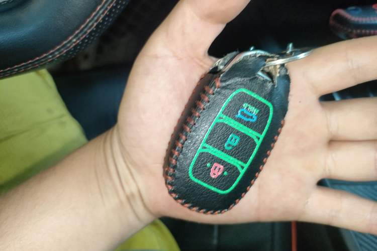 Used Hyundai Elantra 2022 1.5L CVT GLX Elite Edition Vehicle Key