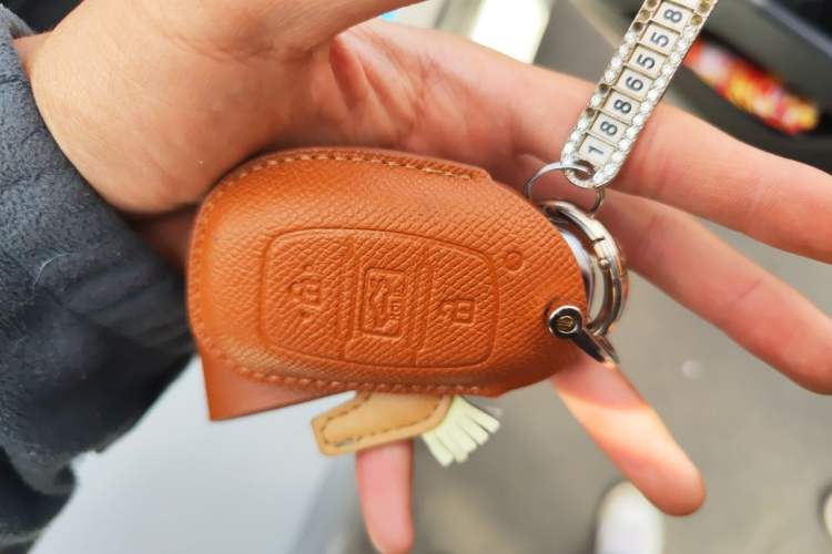 Used Hyundai Elantra 2022 1.5L CVT GLX Elite Edition Vehicle Key
