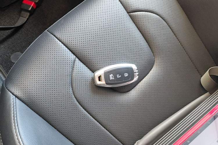 Used Hyundai Elantra 2022 1.5L CVT GLX Elite Edition Vehicle Key