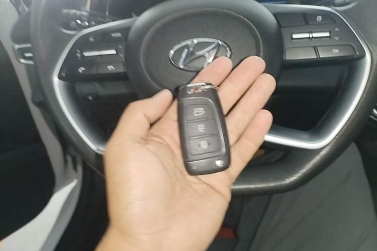 Used Hyundai Elantra 2022 1.5L CVT GLS Leading Edition Vehicle Key