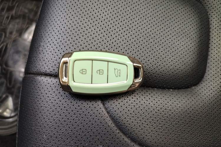 Used Hyundai Elantra 2022 1.5L CVT GLX Elite Edition Vehicle Key