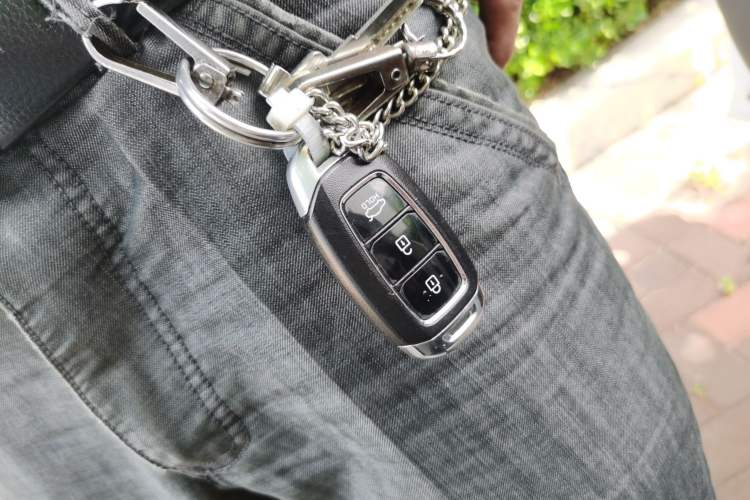 Used Hyundai Elantra 2022 1.5L CVT GLX Elite Edition Vehicle Key