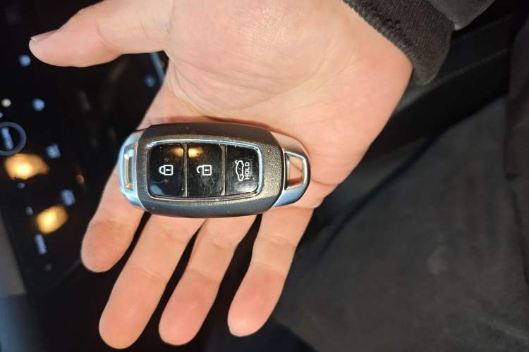 Used Hyundai Elantra 2022 1.5L CVT LUX Prestige Edition Vehicle Key