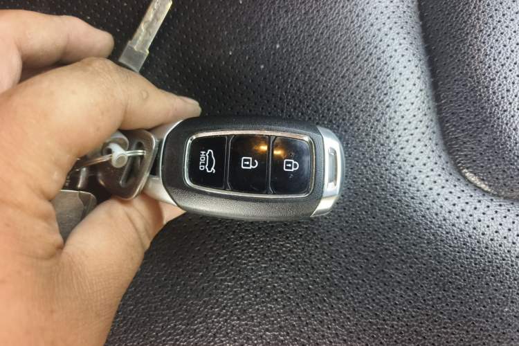 Used Hyundai Elantra 2022 240TGDi DCT LUX Prestige Edition Vehicle Key