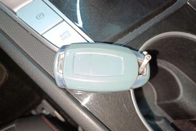 Used Hyundai Elantra 2022 1.5L CVT 20th Anniversary Edition Vehicle Key