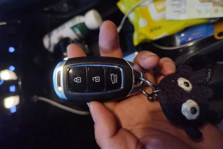 Used Hyundai Elantra 2022 1.5L CVT LUX Prestige Edition Vehicle Key