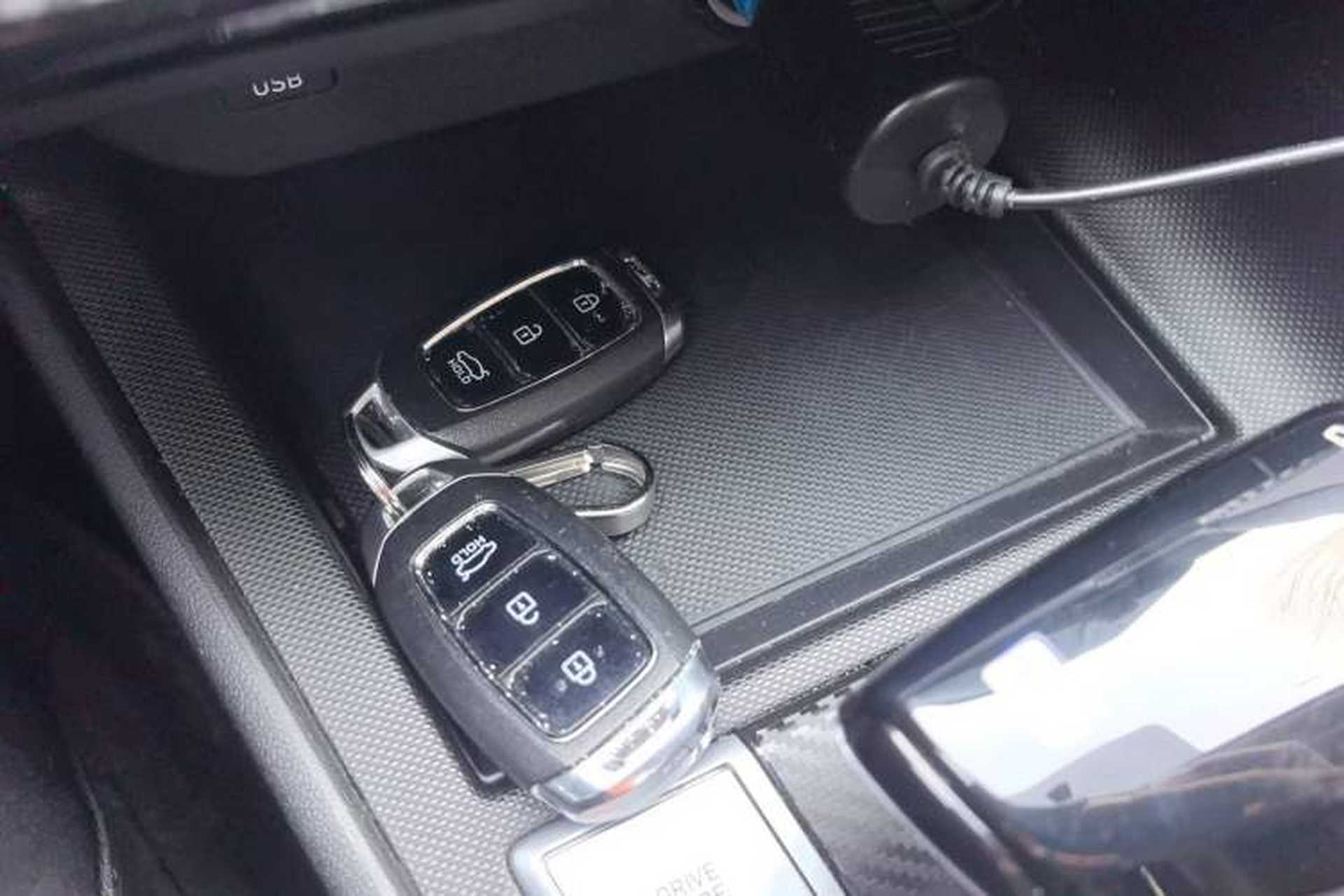 Used Hyundai Elantra 2022 1.5L CVT GLX Elite Edition Vehicle Key