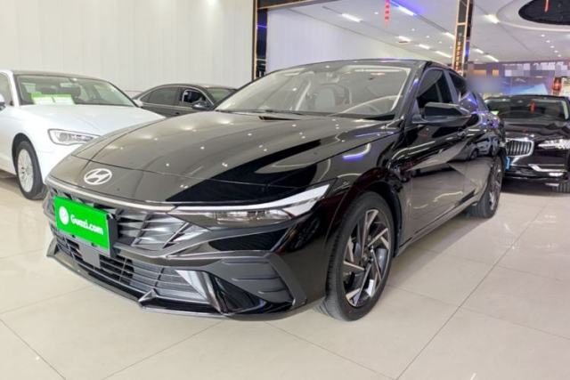 Used Hyundai Elantra 2023 1.5L CVT LUX Prestige Edition