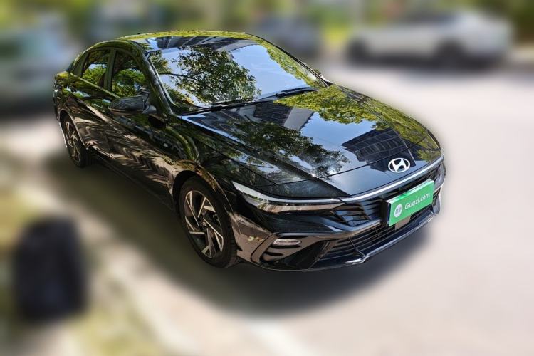 Used Hyundai Elantra 2023 1.5L CVT GLX Elite Edition Front Right 45 Deg