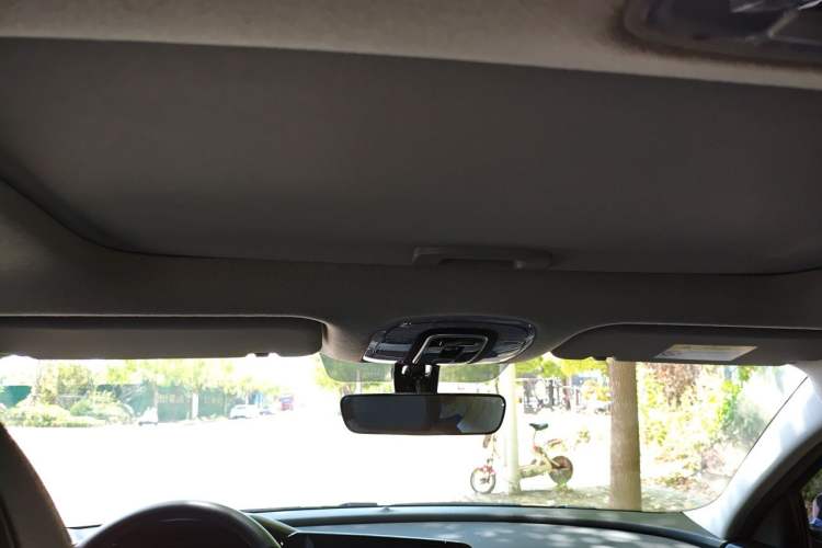 Used Hyundai Elantra 2023 1.5L CVT GLX Elite Edition Headliner
