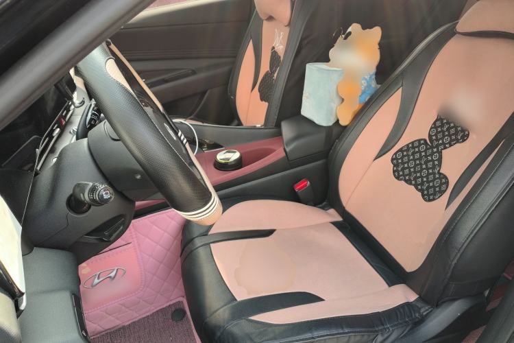 Used Hyundai Elantra 2023 1.5L CVT LUX Prestige Edition Left Front Seat