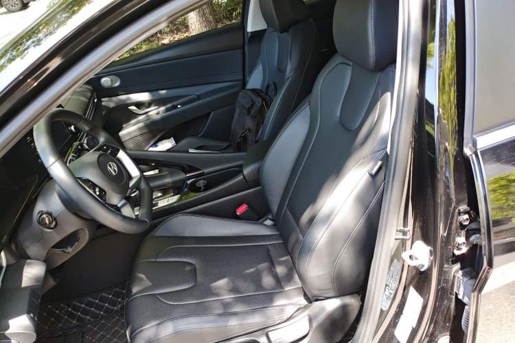 Used Hyundai Elantra 2023 1.5L CVT GLX Elite Edition Left Front Seat