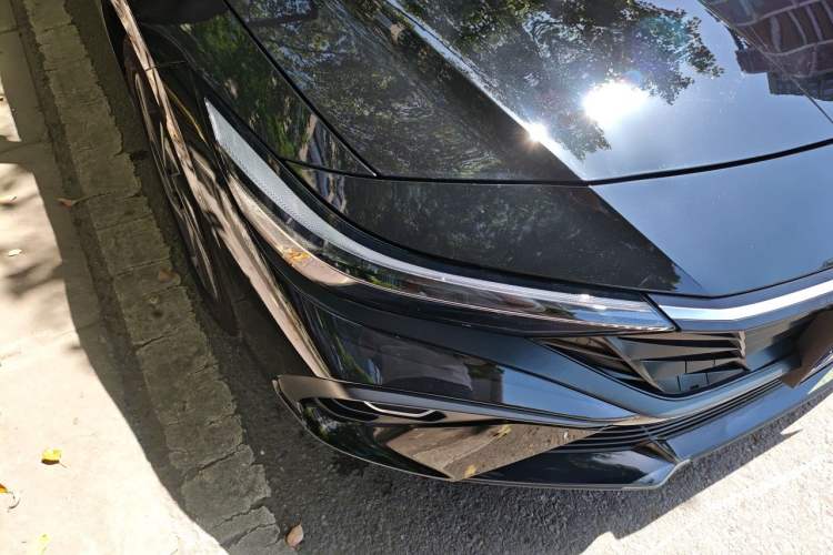 Used Hyundai Elantra 2023 1.5L CVT GLX Elite Edition Right Front Headlight
