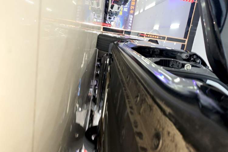 Used Hyundai Elantra 2023 1.5L CVT GLX Elite Edition Right Side Sill