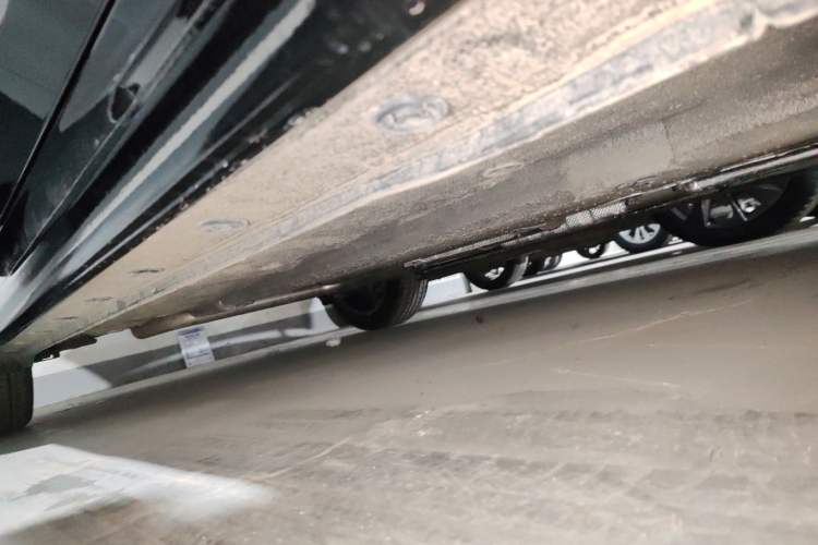 Used Hyundai Elantra 2023 1.5L CVT GLX Elite Edition Right Side Sill