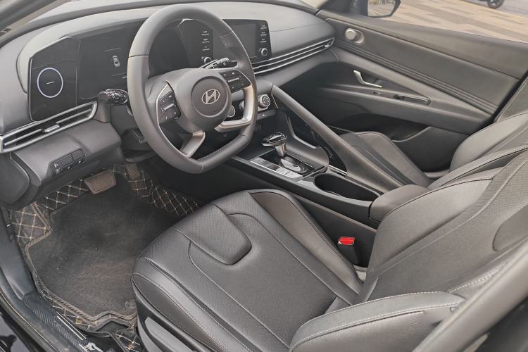 Used Hyundai Elantra 2023 1.5L CVT GLX Elite Edition Steering Wheel