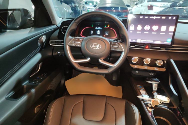 Used Hyundai Elantra 2023 1.5L CVT GLX Elite Edition Steering Wheel