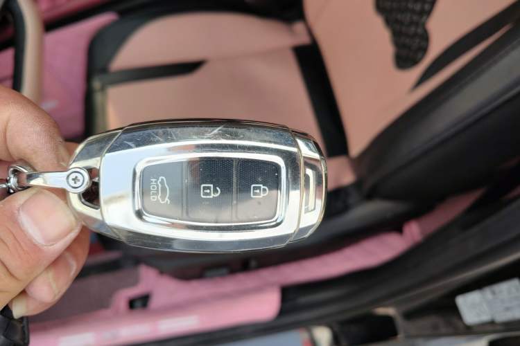Used Hyundai Elantra 2023 1.5L CVT LUX Prestige Edition Vehicle Key