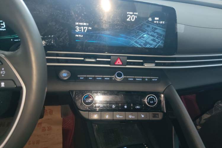 Used Hyundai Elantra 2023 1.5L CVT LUX Prestige Edition Audio And AC Panel