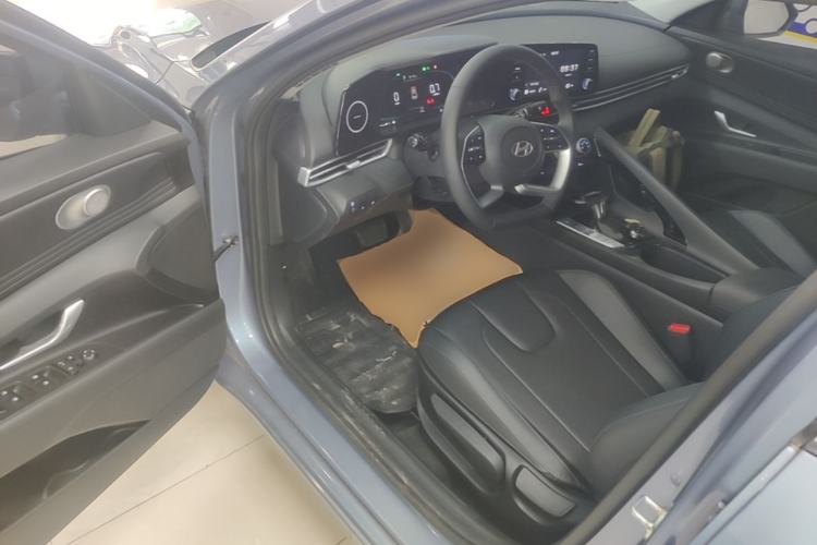 Used Hyundai Elantra 2023 1.5L CVT GLX Elite Edition Driver Seat