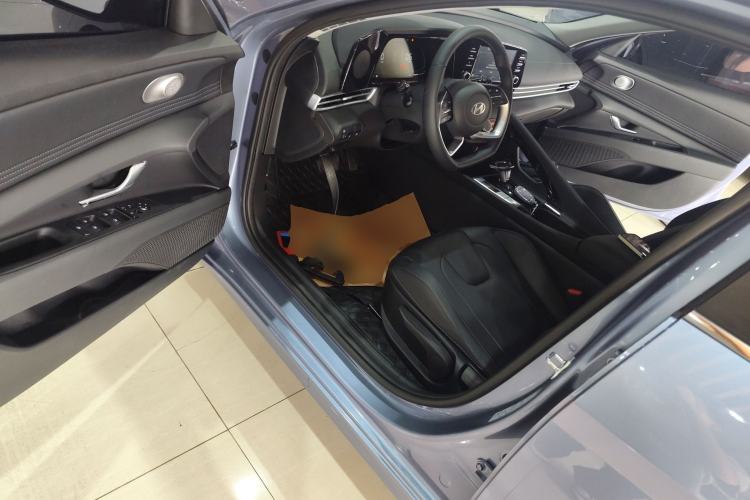 Used Hyundai Elantra 2023 1.5L CVT GLX Elite Edition Driver Seat