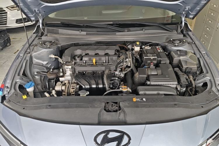Used Hyundai Elantra 2023 1.5L CVT LUX Prestige Edition Engine Bay