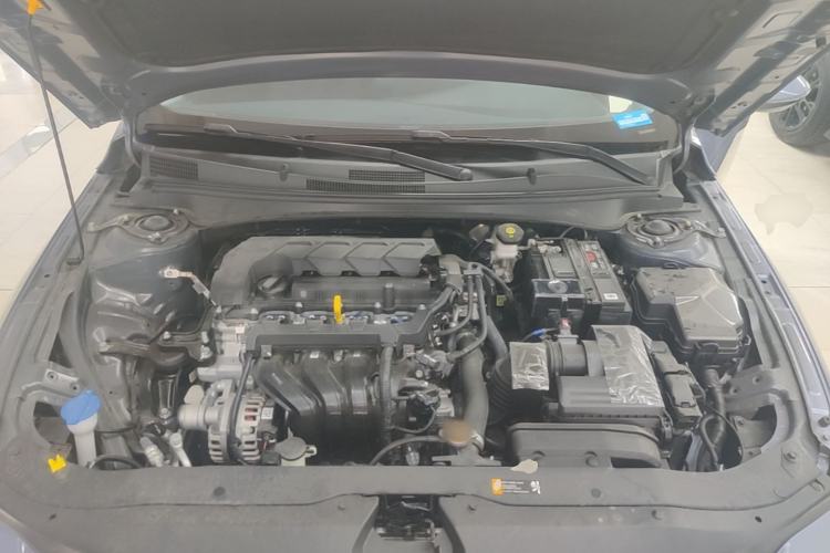 Used Hyundai Elantra 2023 1.5L CVT GLX Elite Edition Engine Bay