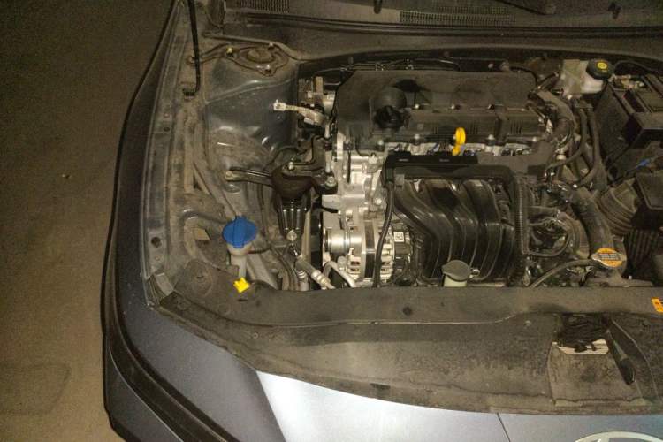 Used Hyundai Elantra 2023 1.5L CVT LUX Prestige Edition Engine Bay Right